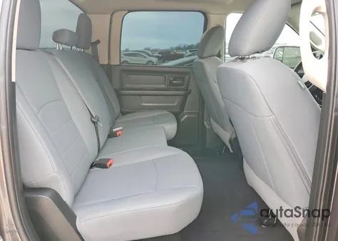 2018 Ram 1500 St z USA, uszkodzony, nr VIN 1C6RR7KM2JS228021